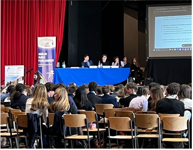 Rückert-Gymnasium Berlin beim Belrin European Parliament