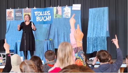 Literaturvermittlung_Rückert-Gymnasium Berlin Präsentation von Büchern für Schüler